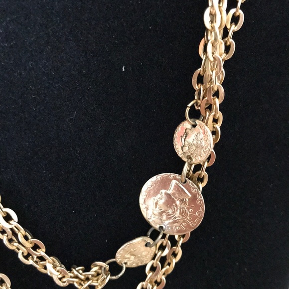 VINTAGE GOLD TONE NECKLACE - Picture 2 of 3